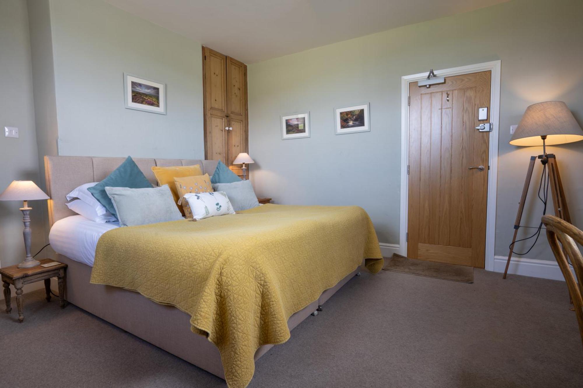 Hassop Station Apartment On The Monsal Trail Bakewell Eksteriør billede